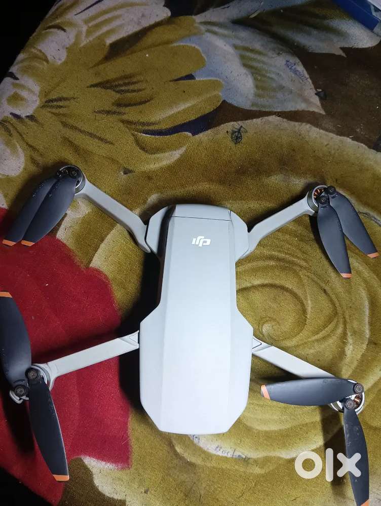 DJI mini 4k drone plus Two extra batteries and RC with cables and Pros