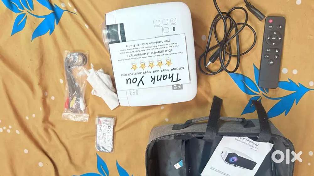 Brand new projector for sale light used ,no stratchs and any damages..