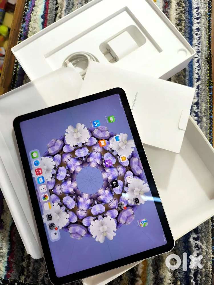 Ipad Air M1 5th Gen 256Gb good condition apple pencil available