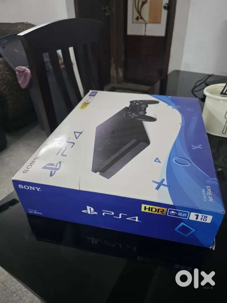 PS4 slim 1tb