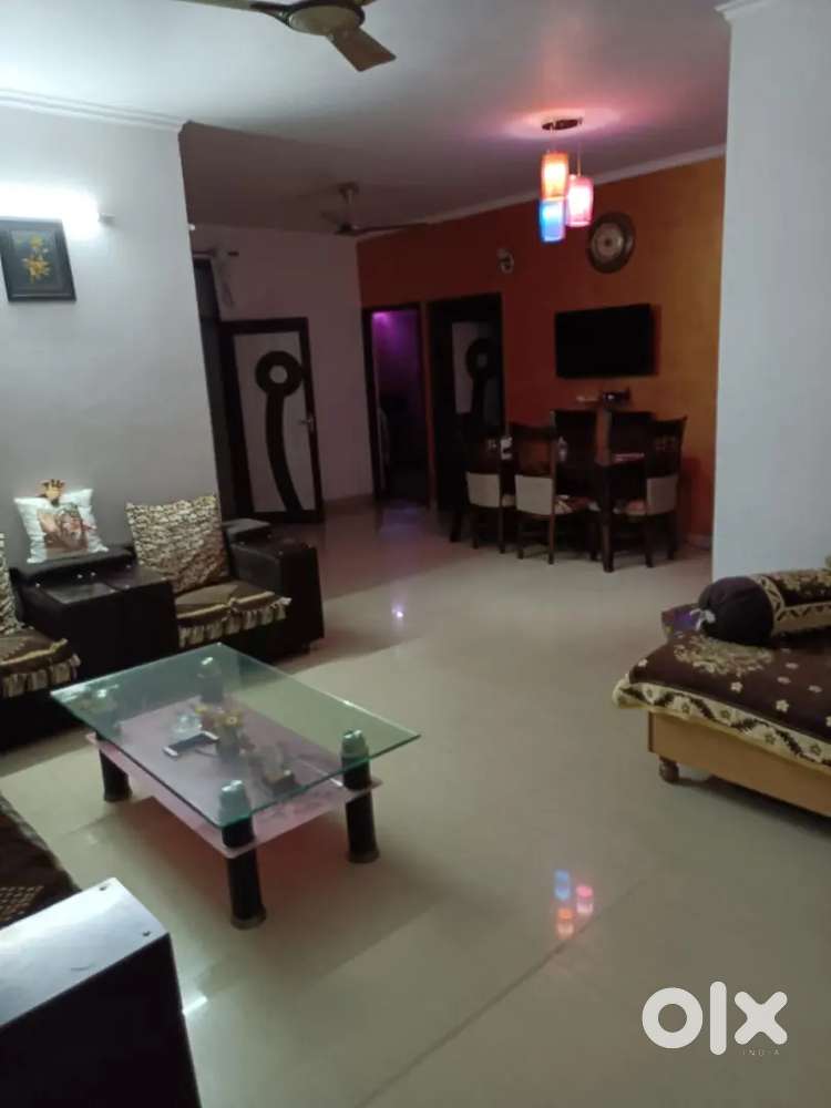 3 bhk semi furnished vantilated flat