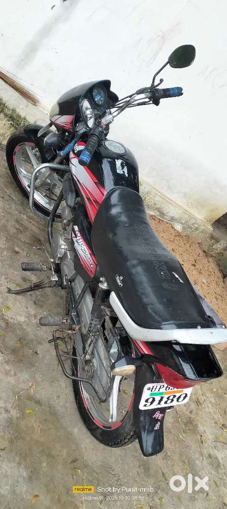 hero hf deluxe badhiya gadi hai koi kam nhi single hand use hai