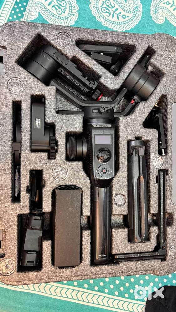 Moza air cross 2 3 axis professional gimble