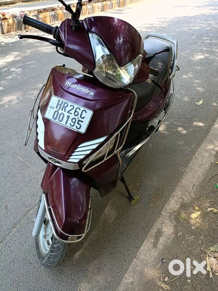 Mahindra Gusto in excellent condition