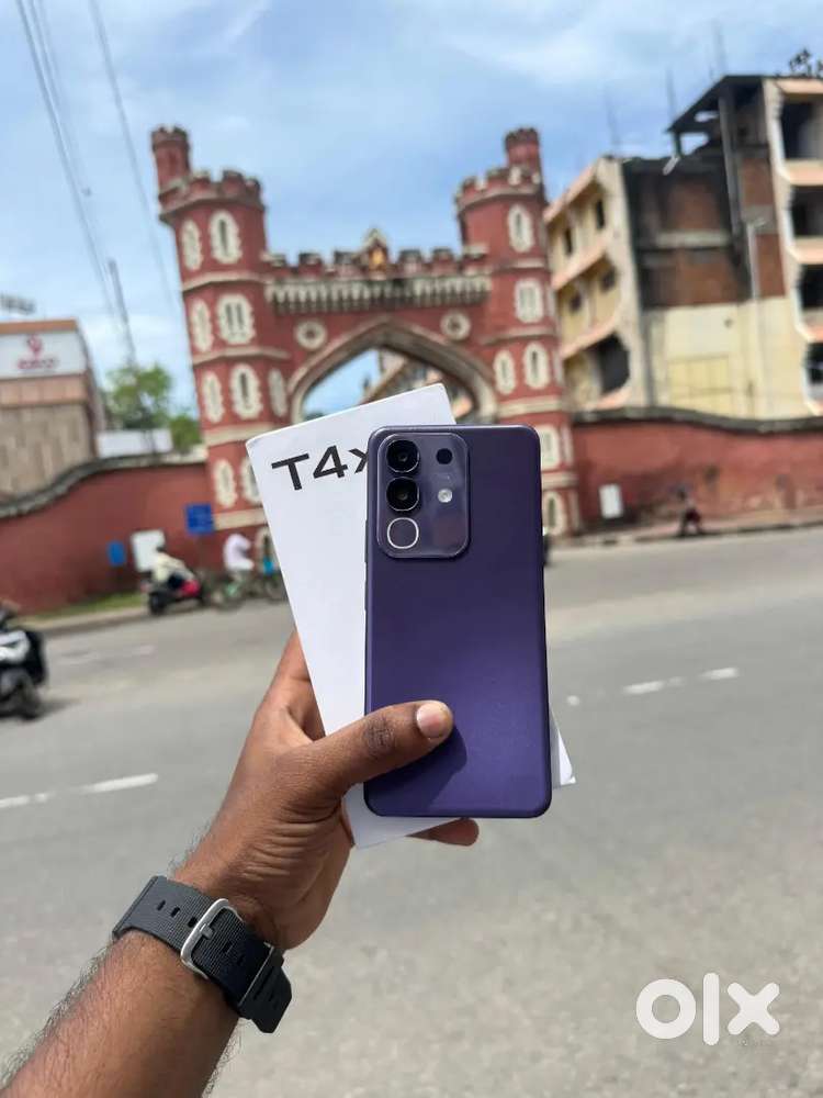 VIVO T4X 8/256GB WARRENTY REMANING FULL BOX AVAILABLE