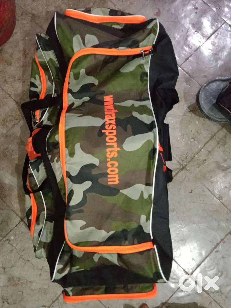 Cricket kit bag wait 3 weels