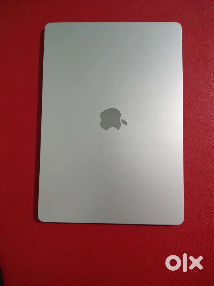 Brand new APPLE MACBOOK AIR M4 2025