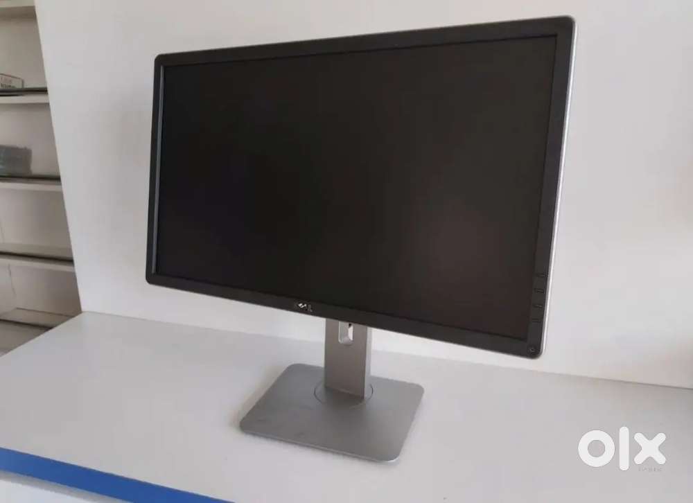 Dell 24inch LED Monitor with HDMI DVI VGA port neat Condition Monitor