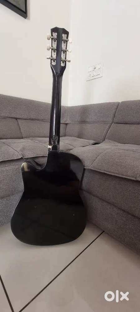 Guitar black