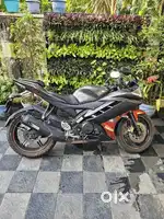 YAMAHA R15 V2