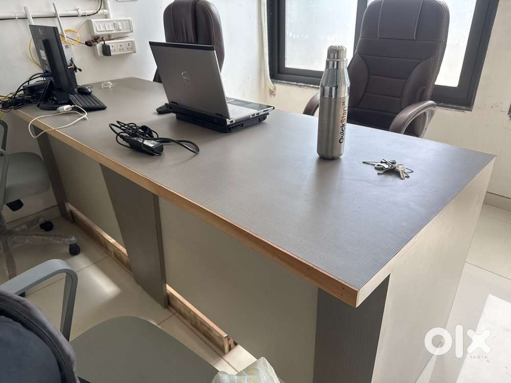 Office table