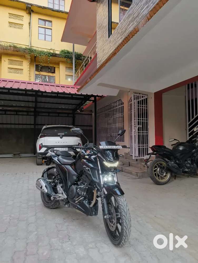 Fz 250 Bs6 Black Colour Good condition