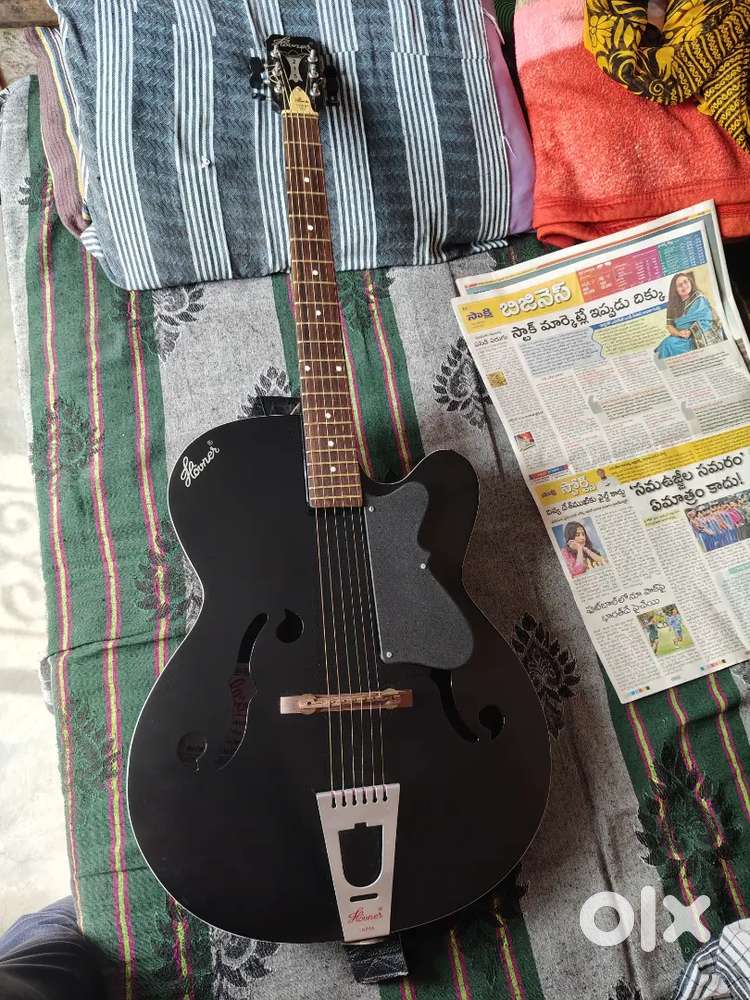 Hovner guitar