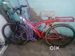 Koi kami nahi hai pedal tut rha hai bas