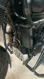 Himalayan 411 black colour