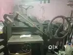 Manual paper cutting machien.