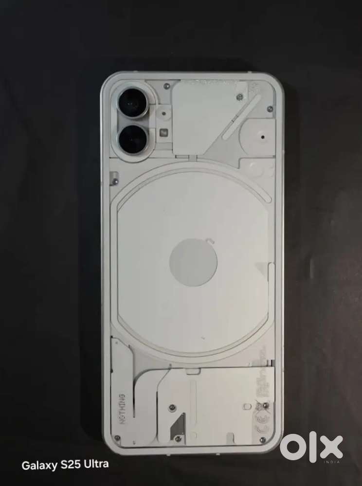 Nothing phone (1) 8/256gb (White), 2023 July.