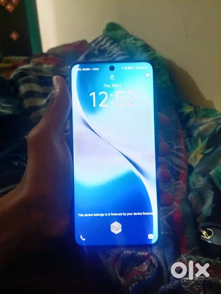 Vivo v60 1 din purana hai pura new 8+8 256 gb