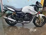 2013  mi  ka 4mahina ki haKoi kami nahi ha all ok gadi condonation ha