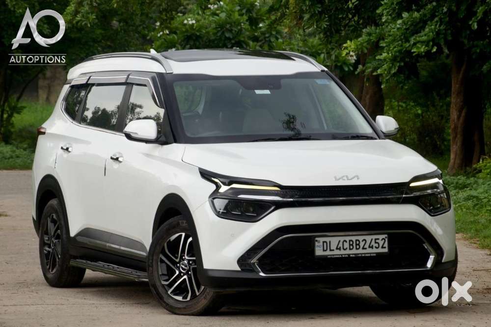 Kia Carens, 2022, Petrol