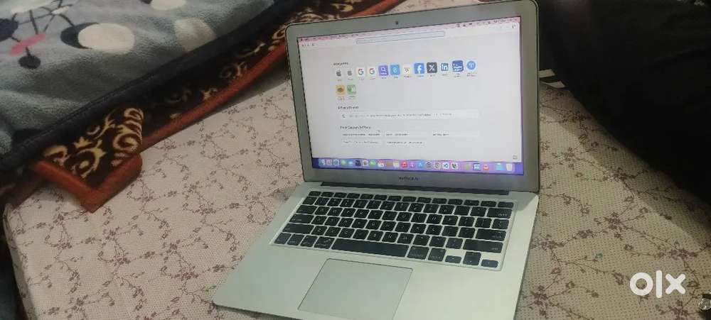 Apple MacBook Air  13 inch