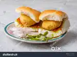 पाहिजे वडापाव बनवायसाठी कारिगर पाहिजे.     vadapav karigar chahiye