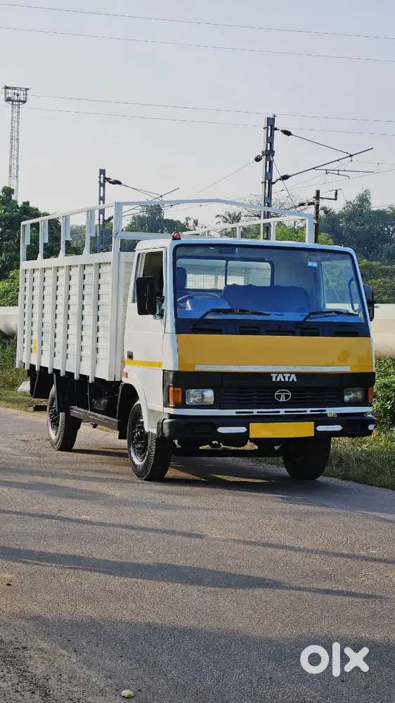 TATA LPT 407 2009 MODEL 14 FEET