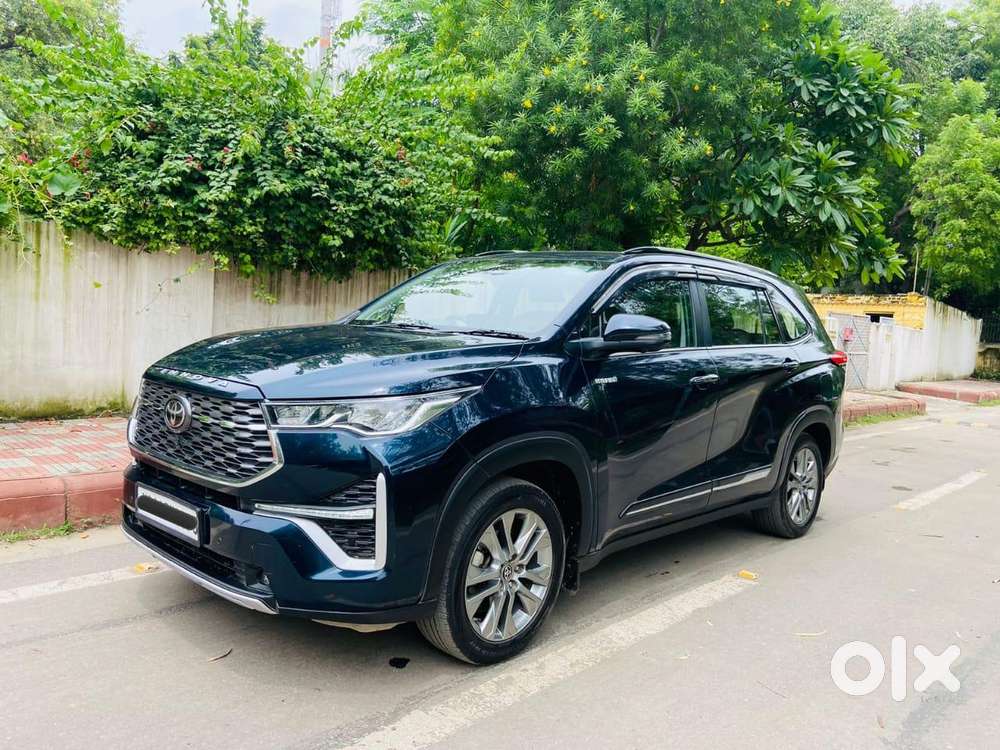 Toyota Innova Hycross 2.0 ZX (O) Hybrid 7 STR, 2024, Petrol