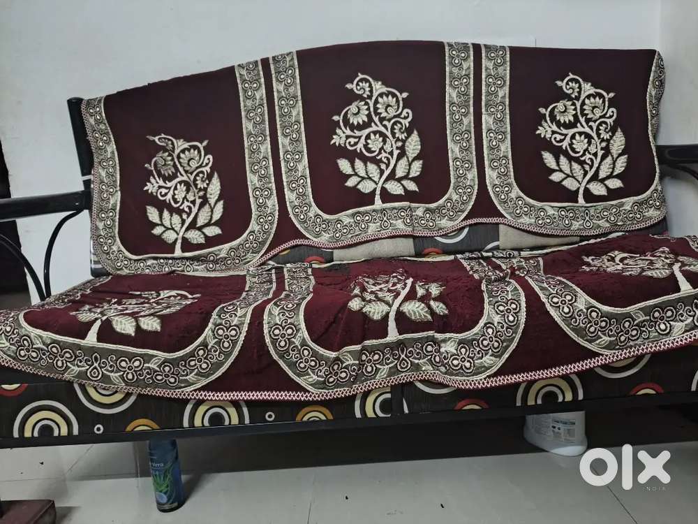 Excellent Quality Sofa with 2 chairs