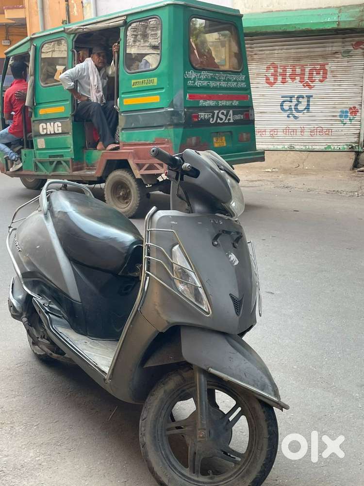 Tvs jupiter scratch less condition