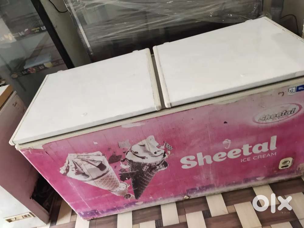 Pizza, setup, vertical fridge, glass door deep freezer