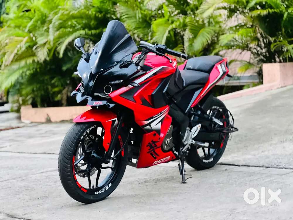 Bajaj Pulsar RS 200 cc good condition
