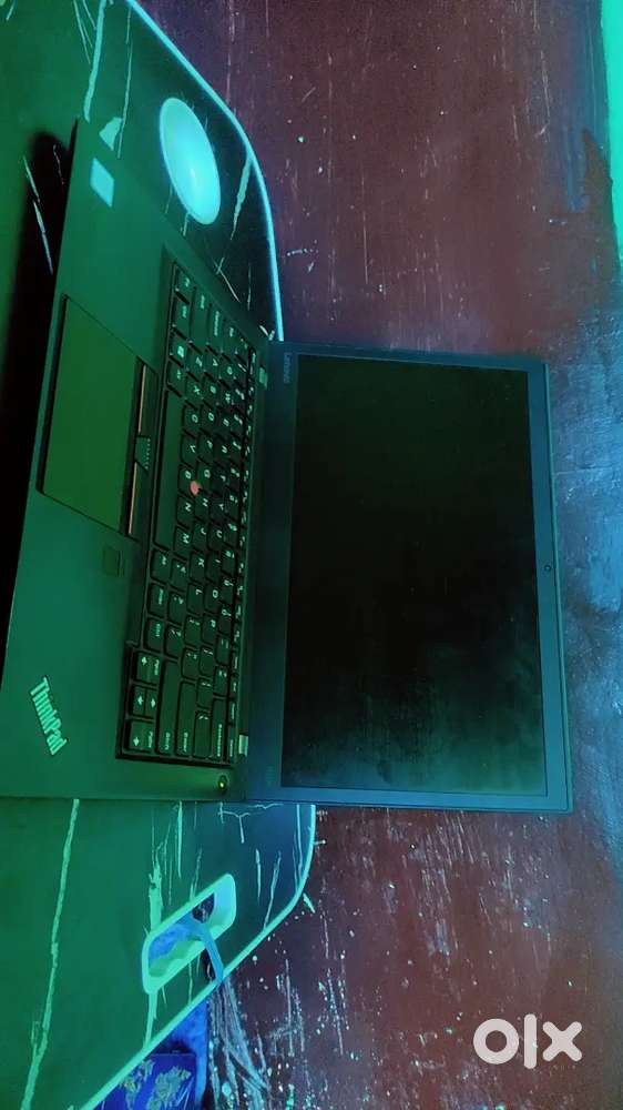 Lenovo thinkpad i7 processor brand new condition 100% scretch less