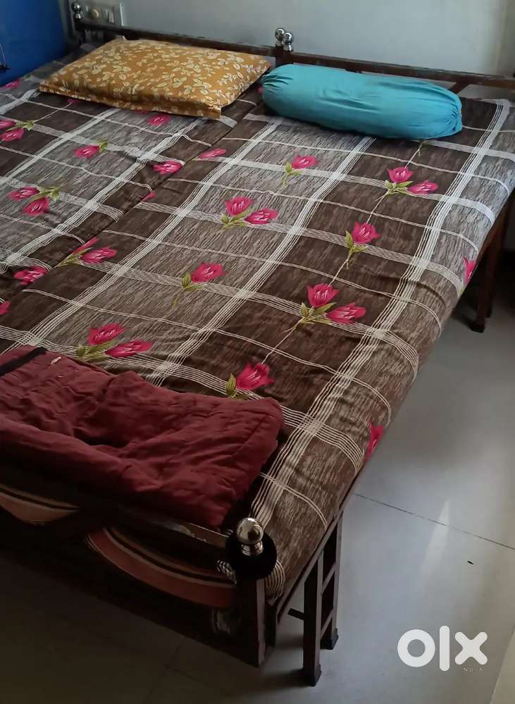 2 Premium Single Beds!