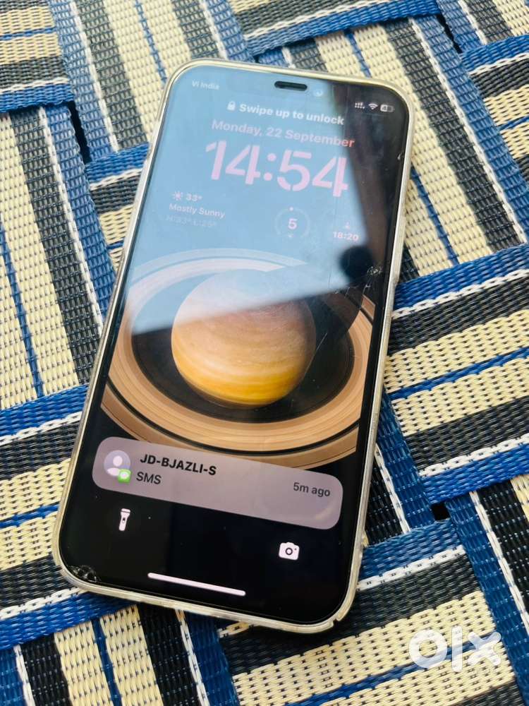 Iphone 12 mini white with Box in very good condition.