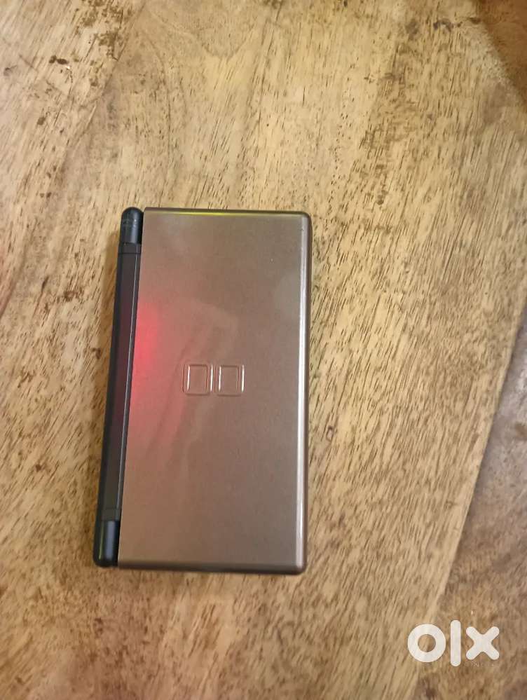 Nintendo DS lite with stylus with 14 games mint condition