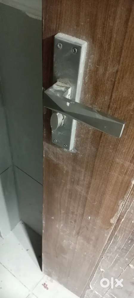 Three side open, well located and connected to station,air port , scho