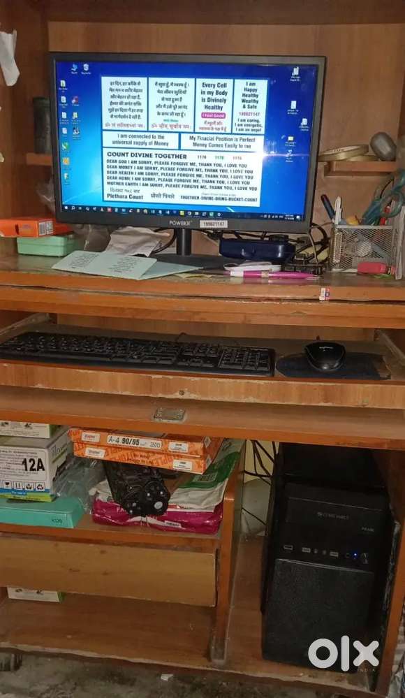 Computer setup in very good condition.