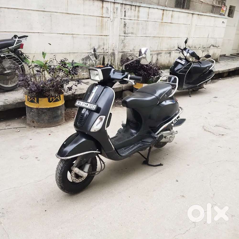 Vespa vx125 first owner condition vehicle