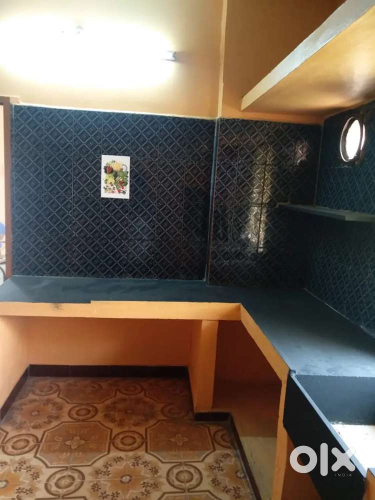 1 BHK for rent Pure Vegetarian family only