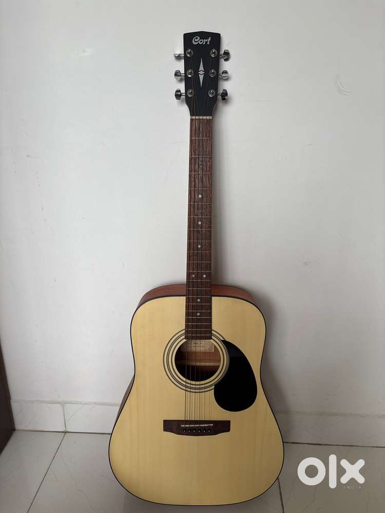 Cort Ad810 guitar basic acoustic with all needful things necessary