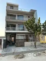 Independent floors 200 Gaj for rent
