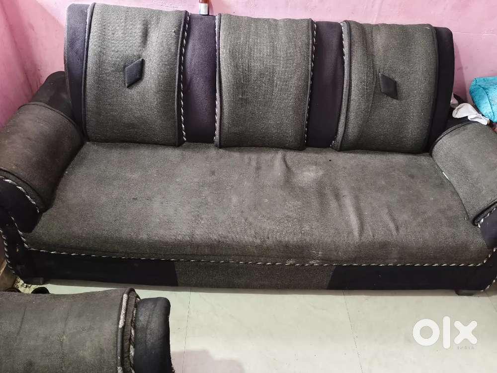 3 years old sofa set