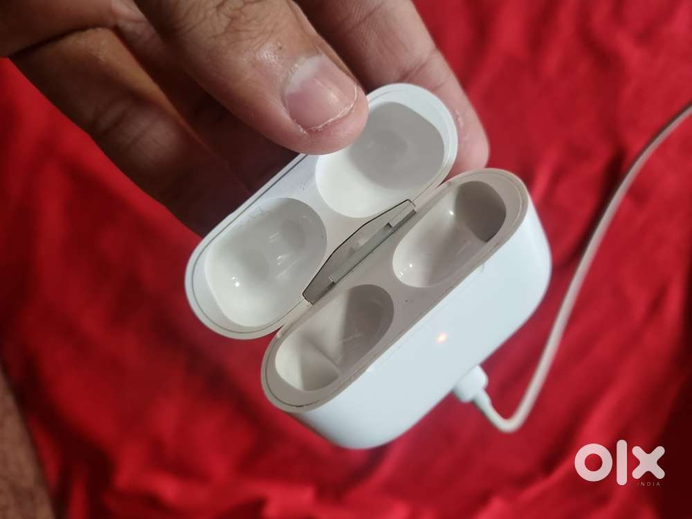 Apple airpod por 1 only. Case