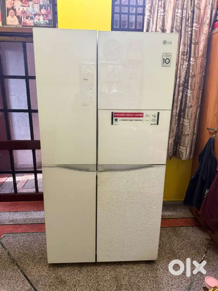 New LG double door fridge