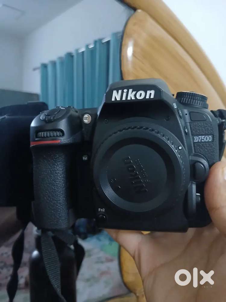 Nikon 7500D Semi Professional camera