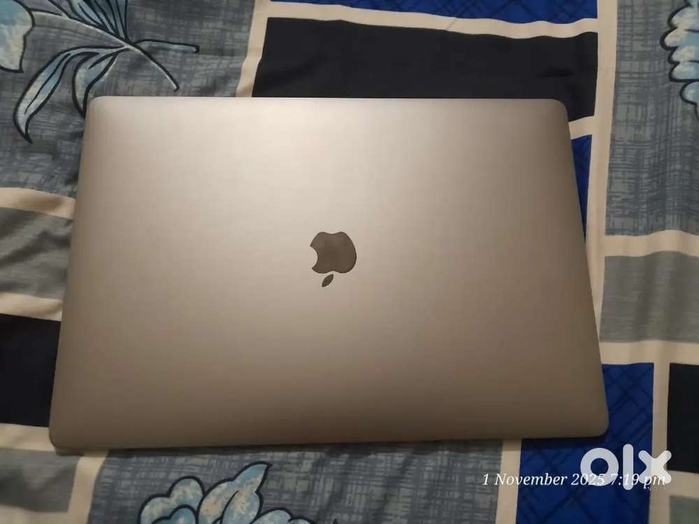 Apple macbook pro 2019 model