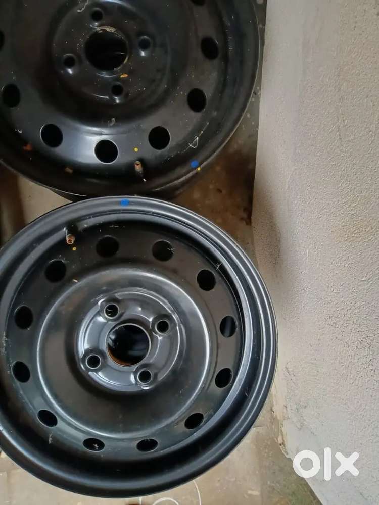Dzire VXI 2021 model weel Rims