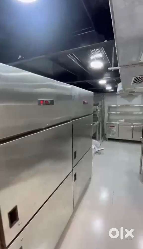 RESTAURANT KITCHEN EQUIPMEMTS (COMMERCIAL)