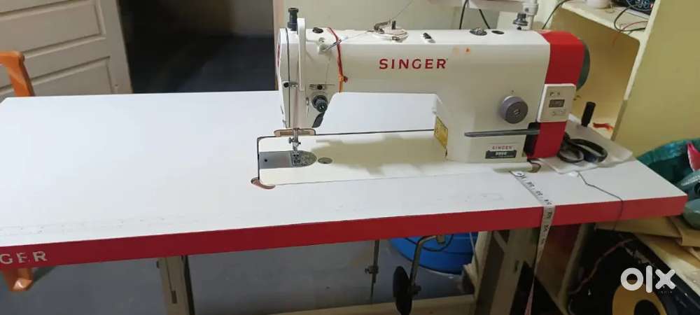 Singer machine 4to5 months old not used 19000